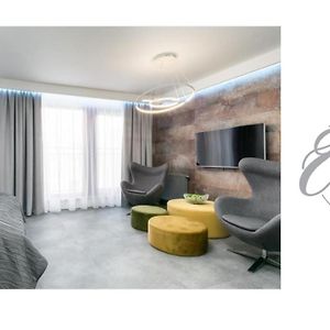 Elite Apartments Waterlane Free Swimming Pool Access